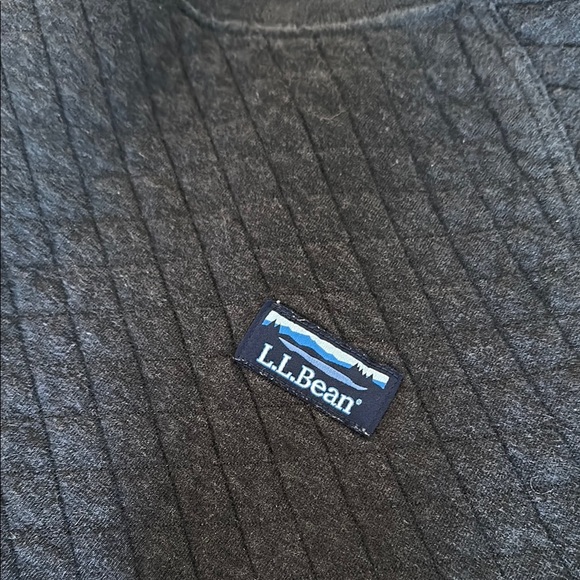 L.L. Bean Men's Dark Gray Quilted Crewneck Sweater - Picture 7 of 7